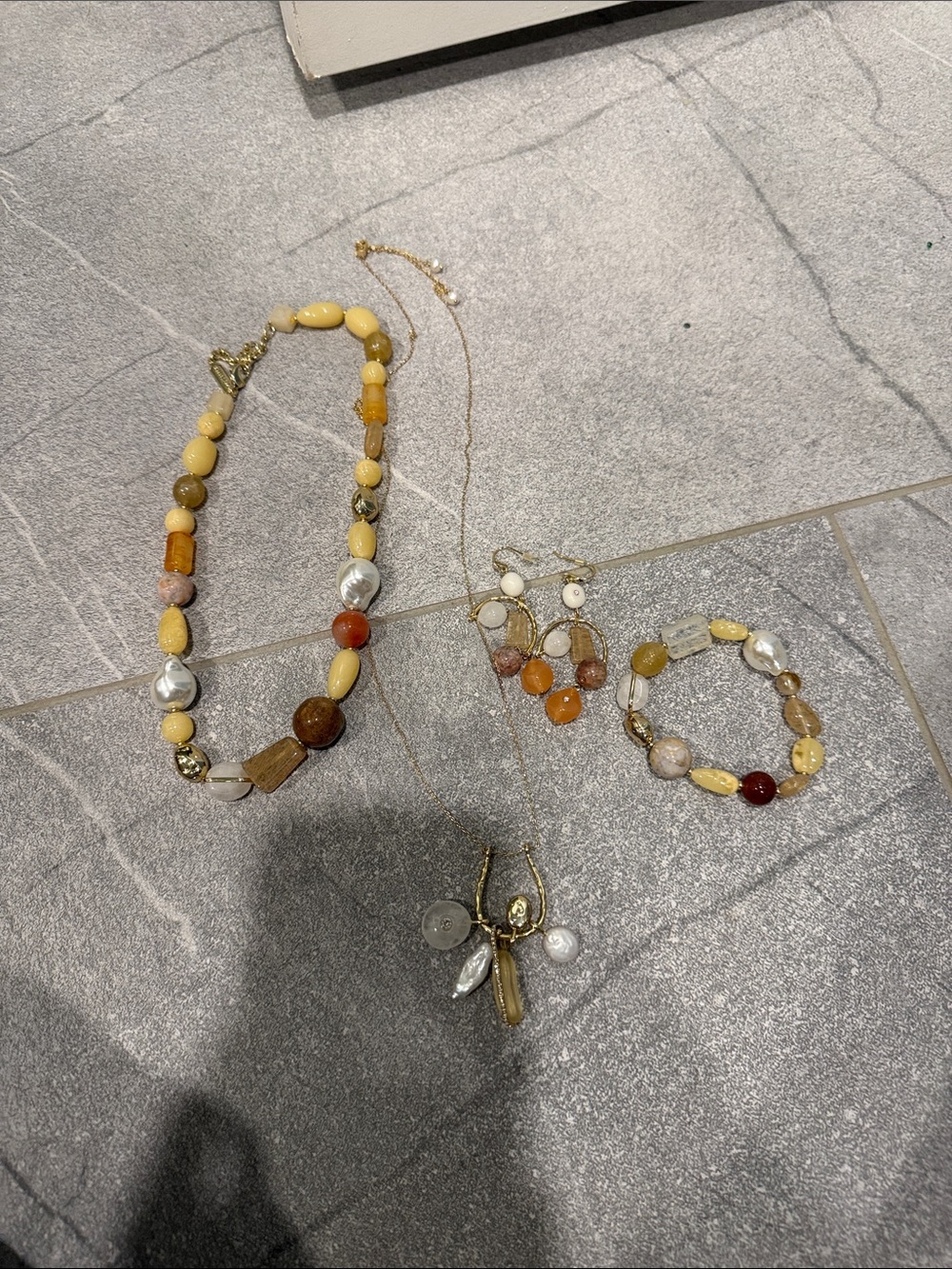 Stella & Dot Yellow, Brown & Pearl Beaded Necklace Set